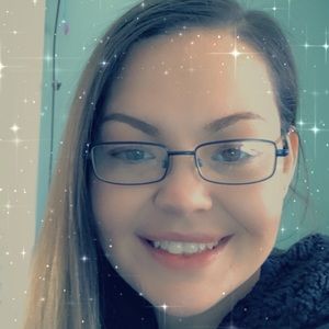 Meet your Posher, Candis